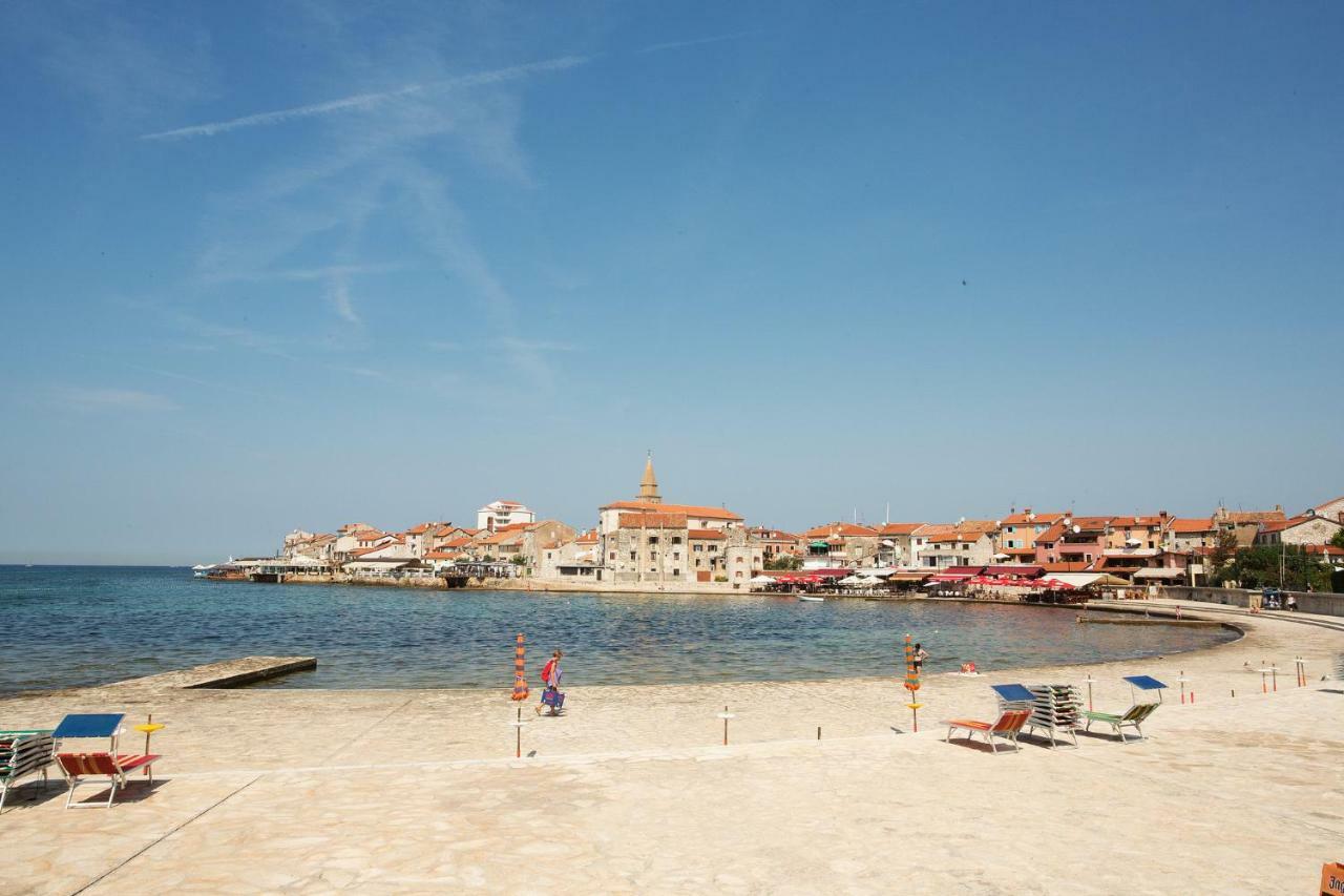 Downtown Beach Apartments Umag Dış mekan fotoğraf